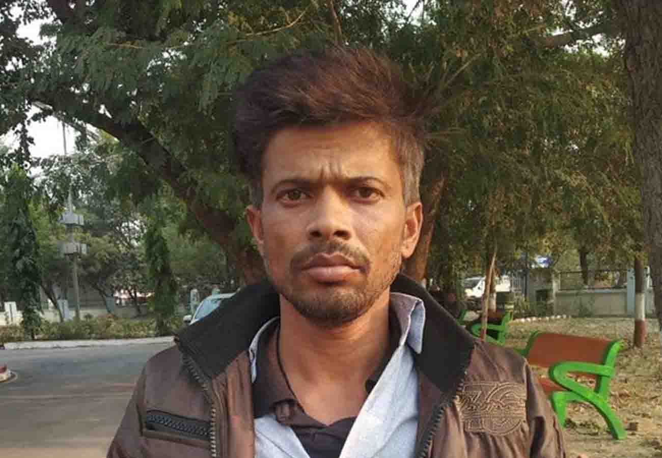 Kanpur Police arrested four people with illegal liquor