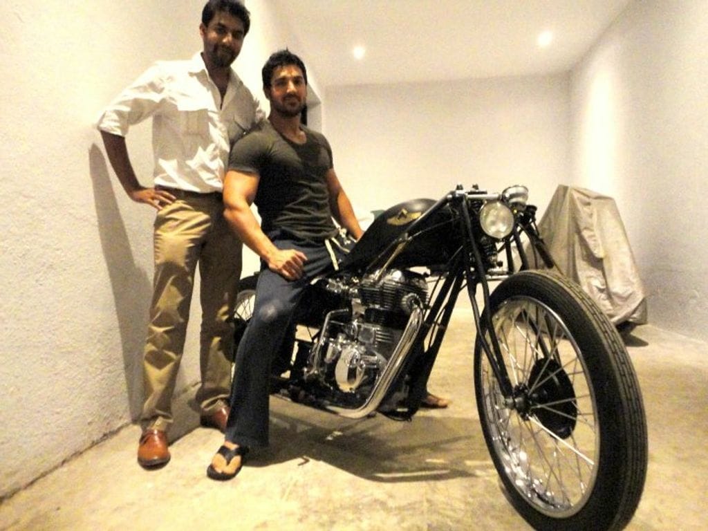 Nana patekar to jackie shroff have Own Royal Enfield Motorcycles, know details