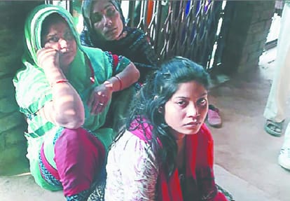 Village Panchayat Officer found hanging