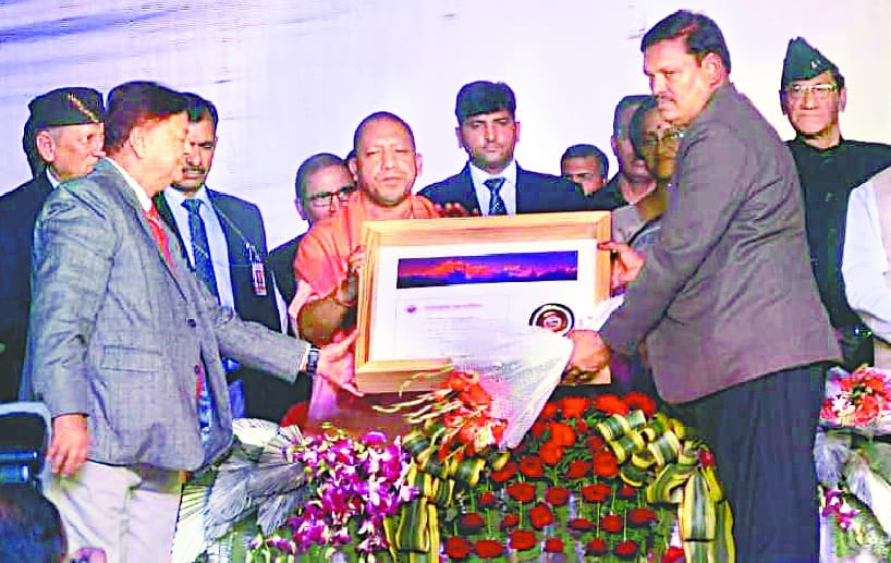 Prof. Kathayat is happy to meet Uttarakhand's pride