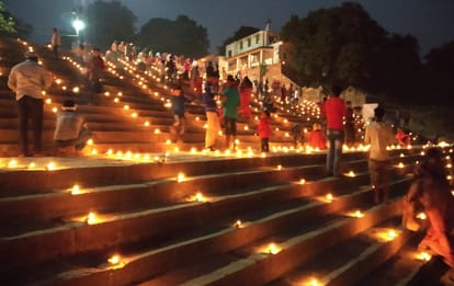 Dev deepawali celebration on ganga ghat in varanasi