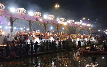 Varanasi people celebrated dev deepawali