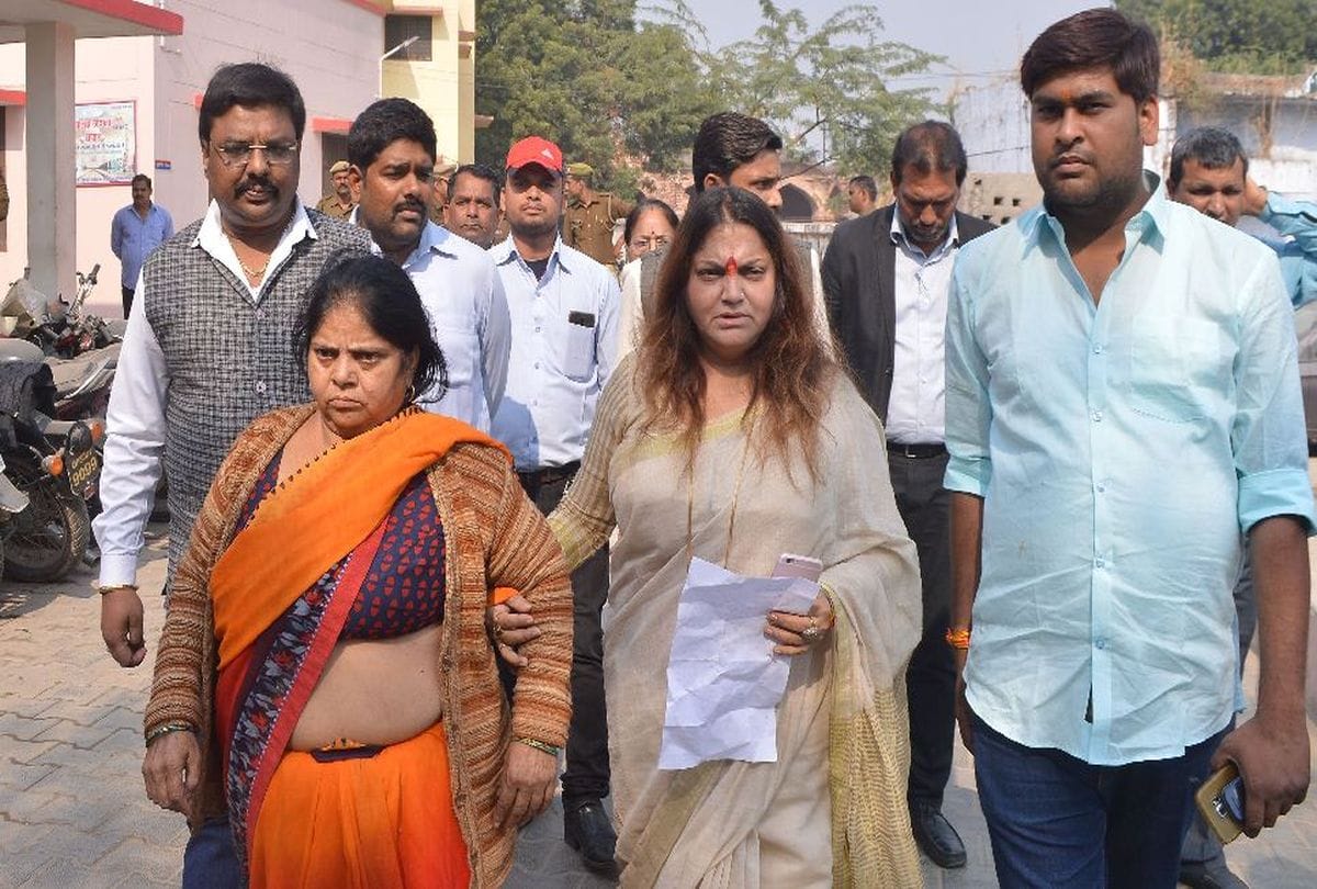 three policemen suspended for custodial death in agra