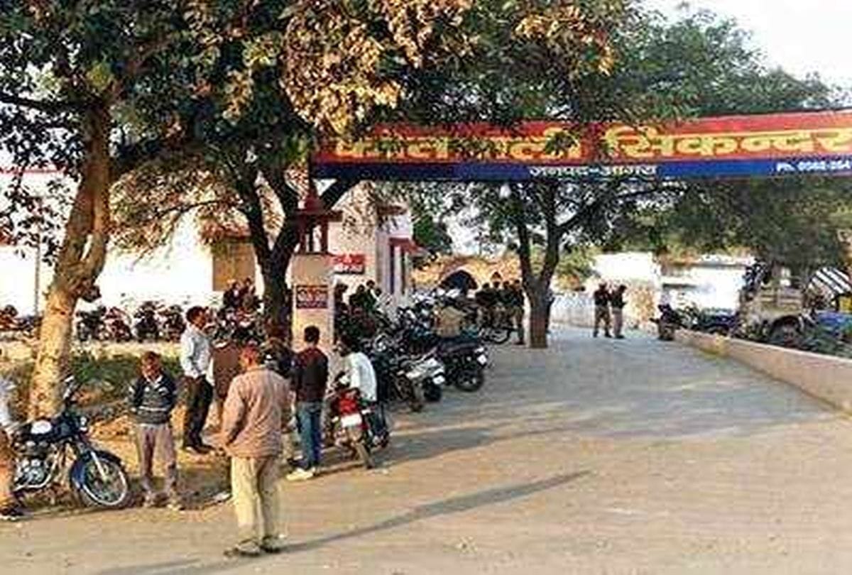 weapons stolen from sikandra police station in agra