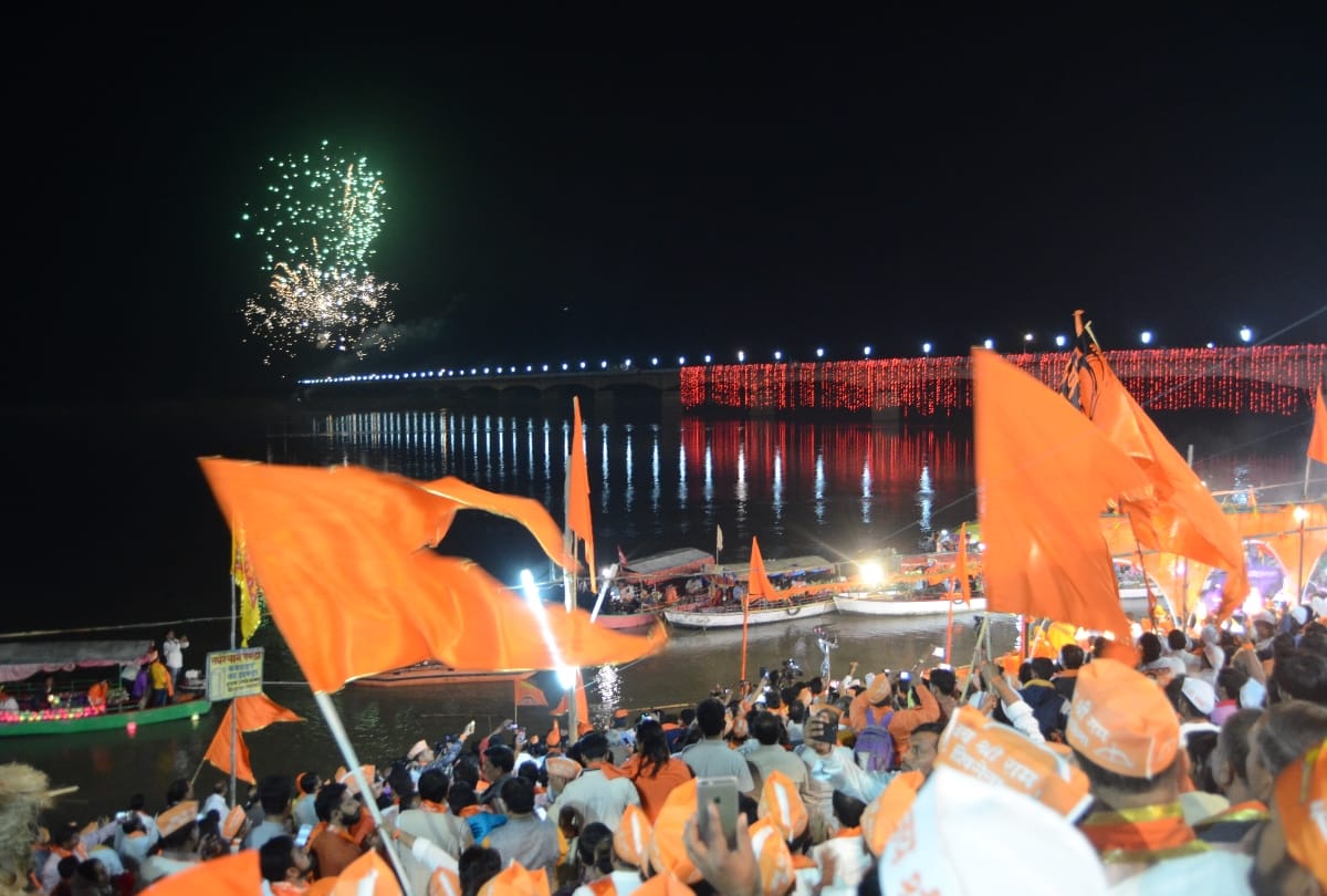 shiv sena pramukh uddhav thackeray become guest of ayodhya