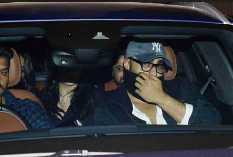 Arjun Kapoor spotted with Malaika Arora at dinner date covering his face