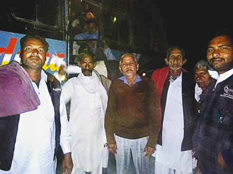 VHP activists traveling from 12 buses to Ayodhya