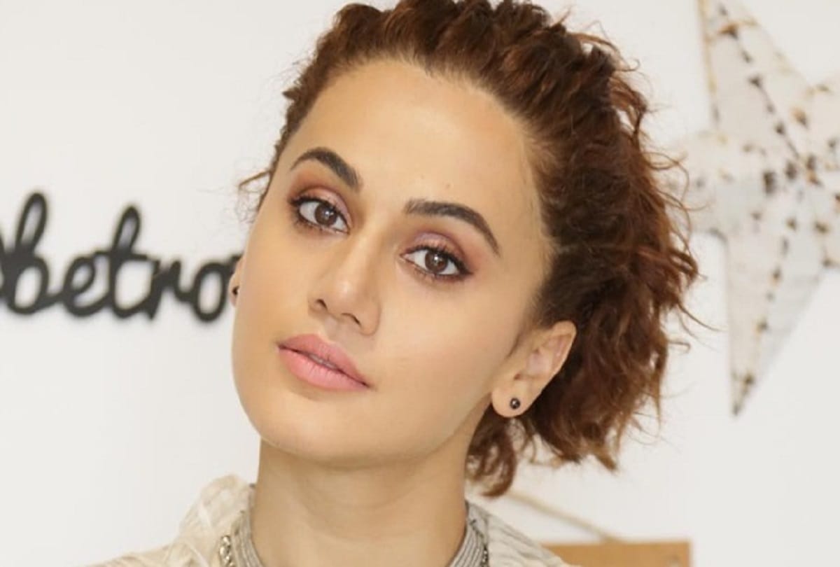 film mission mangal taapsee pannu look reveals