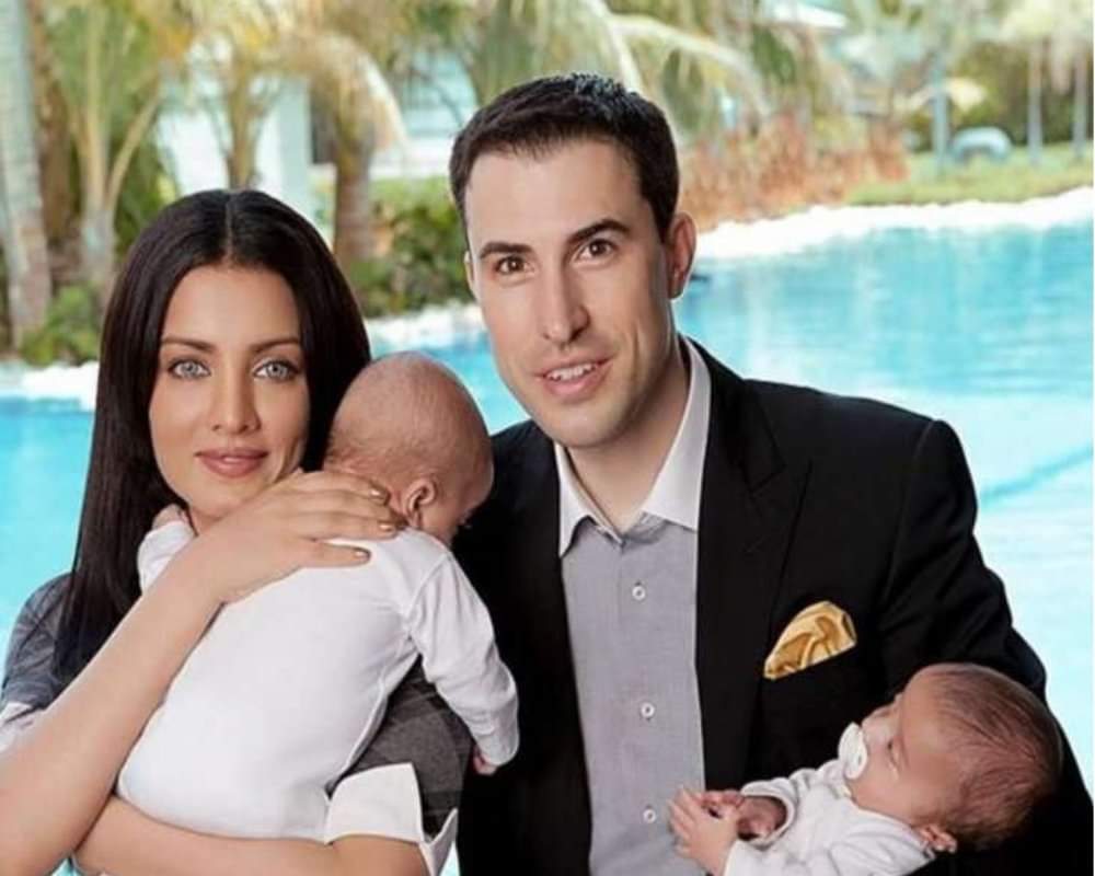 Celina Jaitley reveal her husband Peter Haag left job while she   battled depression after parent death