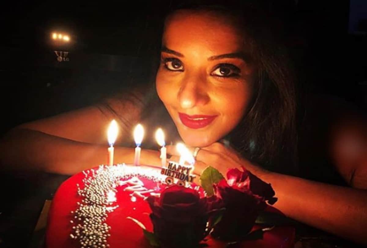 Bhojpuri actress Monalisa celebrated her 36th birthday with husband Vikrant Singh Rajput