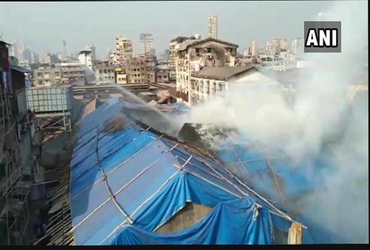 Mumbai: Fire breaks out at Mangaldas Market of Kalbadevi area. Five fire tenders are at the spot