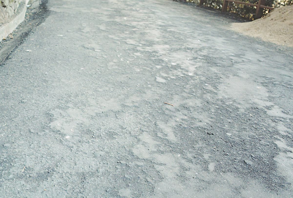 Himachal Public Works Department will get the tarring of the uprooted roads done in the rain, instructions issued