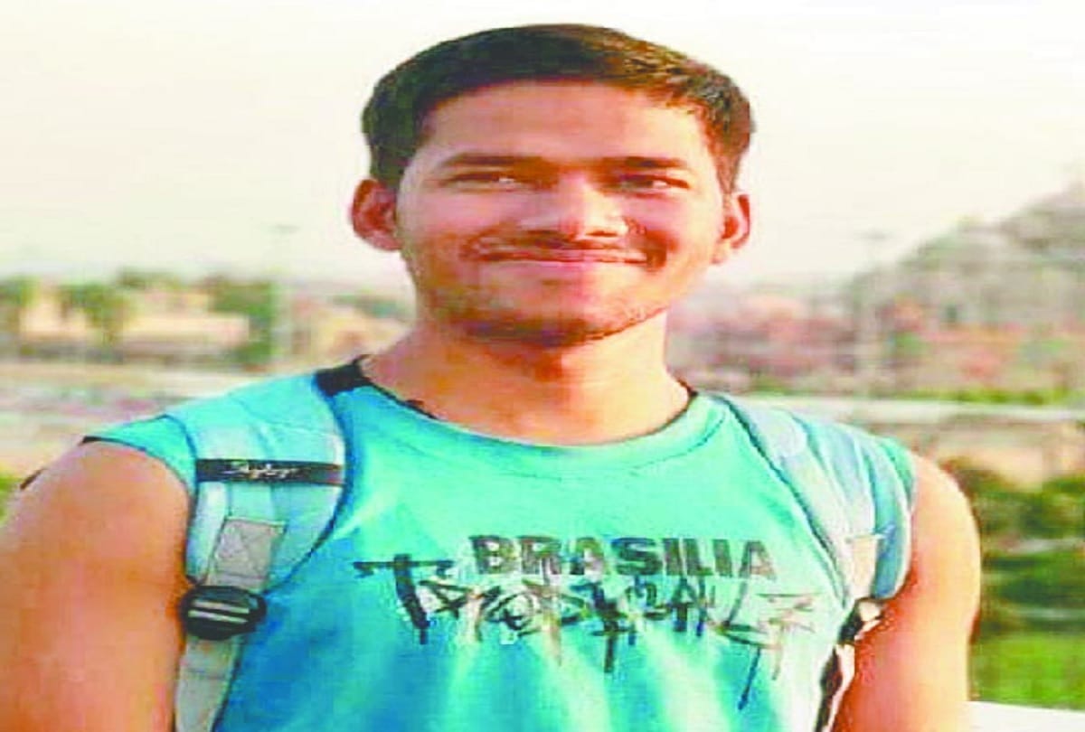 Signature Bridge accident Two killed after bike rams into divider