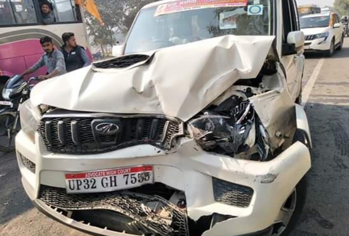 bjp mp kaushal kishor car met with an accident on the way to ayodhya