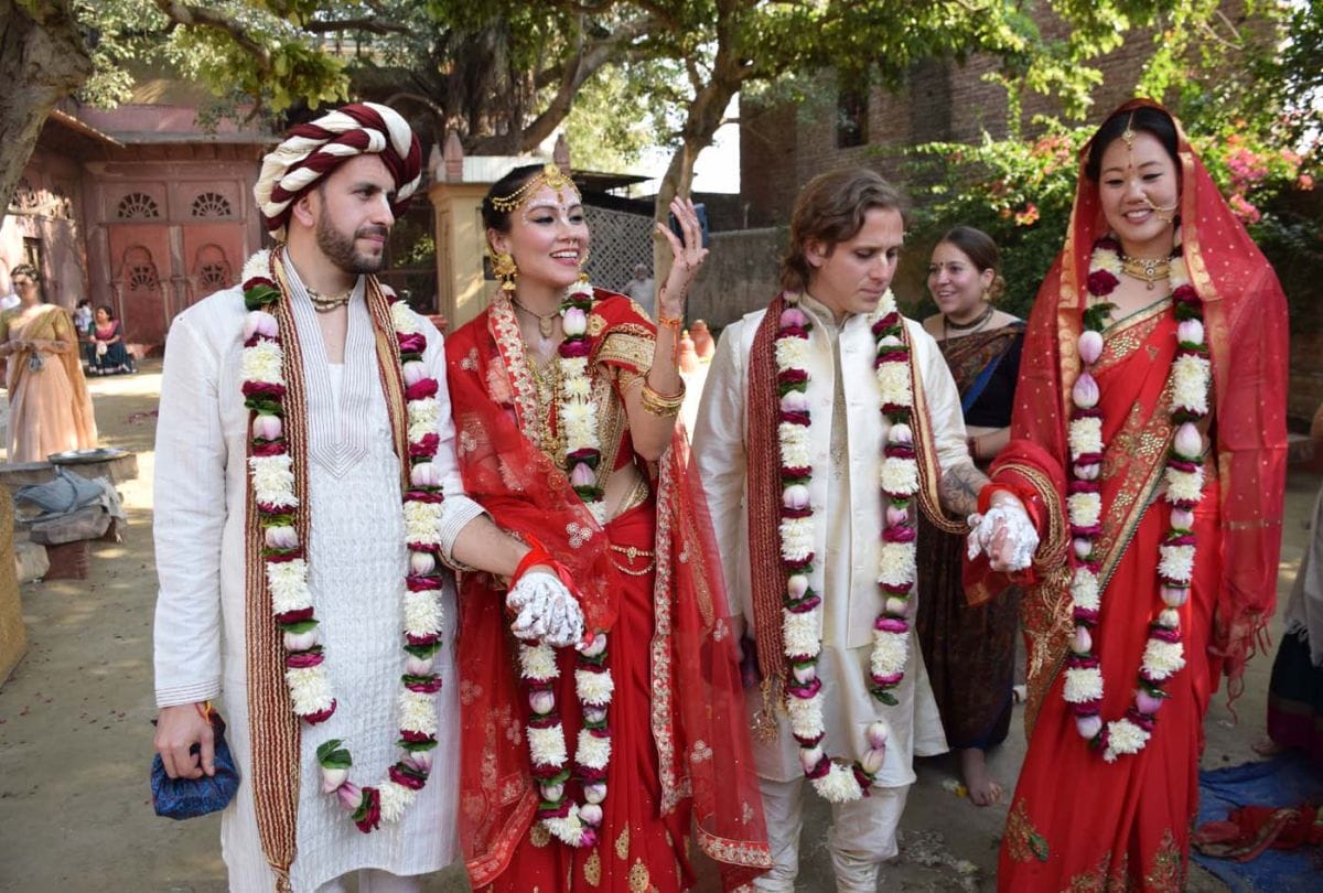 foreigner couples got married in hindu customs in vrindavan