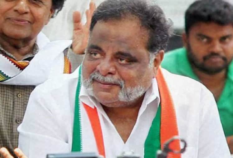 Actor Ambareesh died Rajinikanth Kamal Haasan Amitabh Bachchan pays tribute on social media