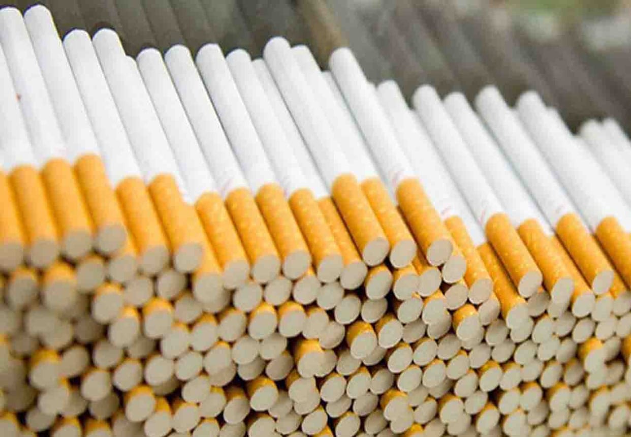 custom officers caught restricted cigaret