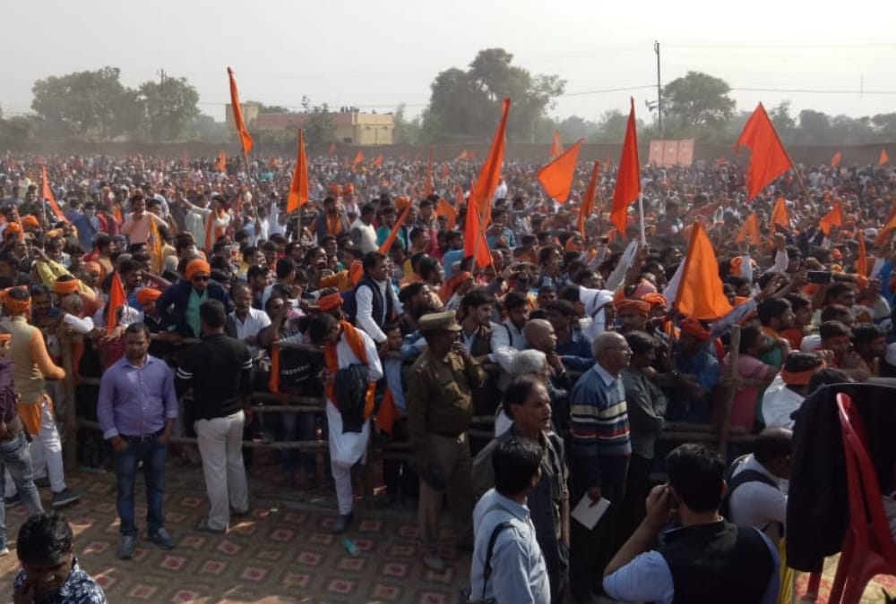bjp mp kaushal kishor car met with an accident on the way to ayodhya