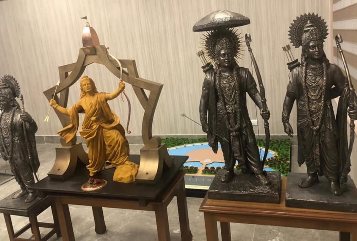 ram statue presentation in cm office