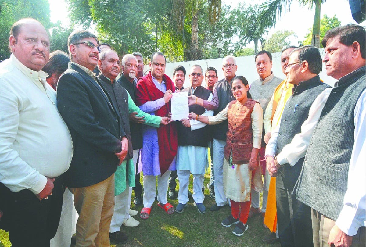 vhp workers meet mps to build law for ram mandir in ayodhya