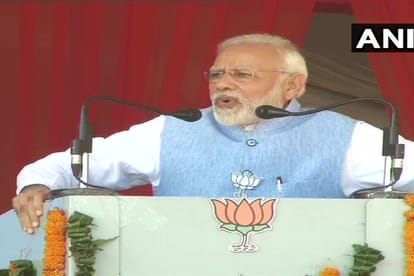 Narendra Modi is Addressing in Alwar where he said hatred is running in congress veins