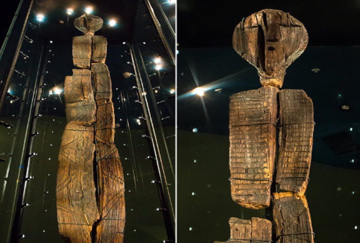 11000 year old mysterious idol found in shigir this is the oldest wooden statue in the world