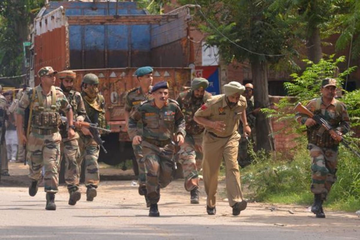 Court issues non-bailable warrants against two Pakistani army officers