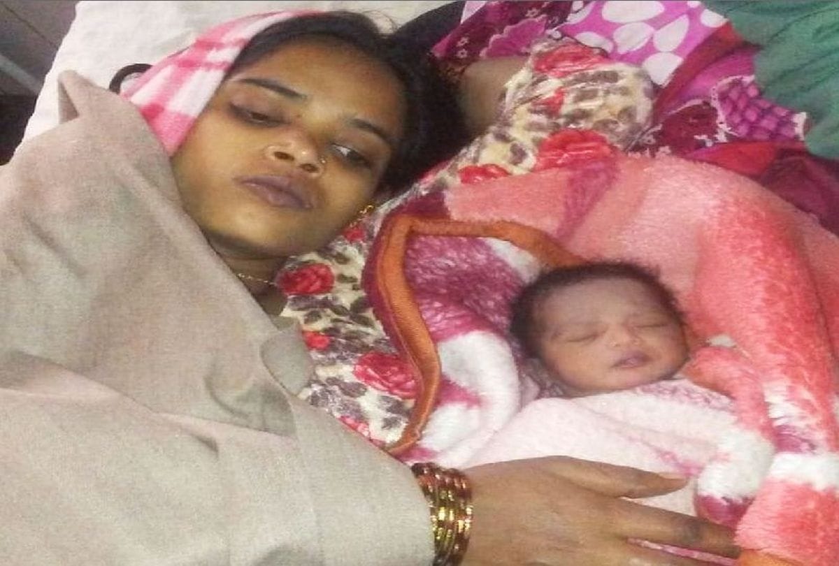 bihar's woman gave birth to baby girl in moving train