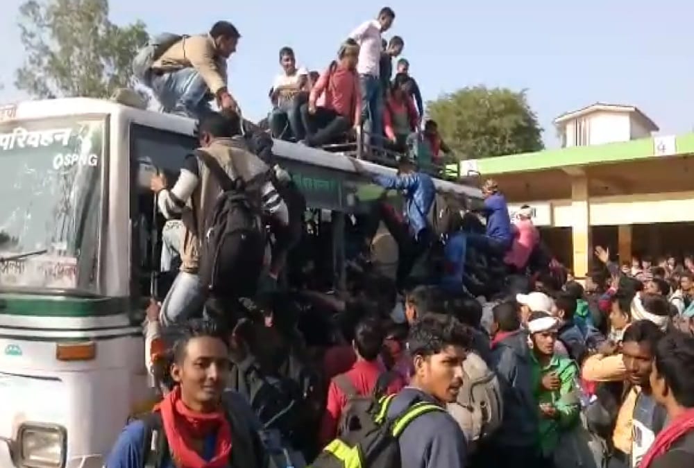 Youths Spend night on road during Indian army bharti rally in uttarakhand