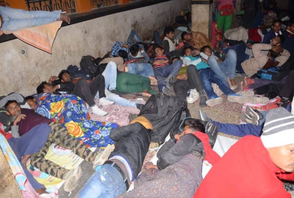 Youths Spend night on road during Indian army bharti rally in uttarakhand