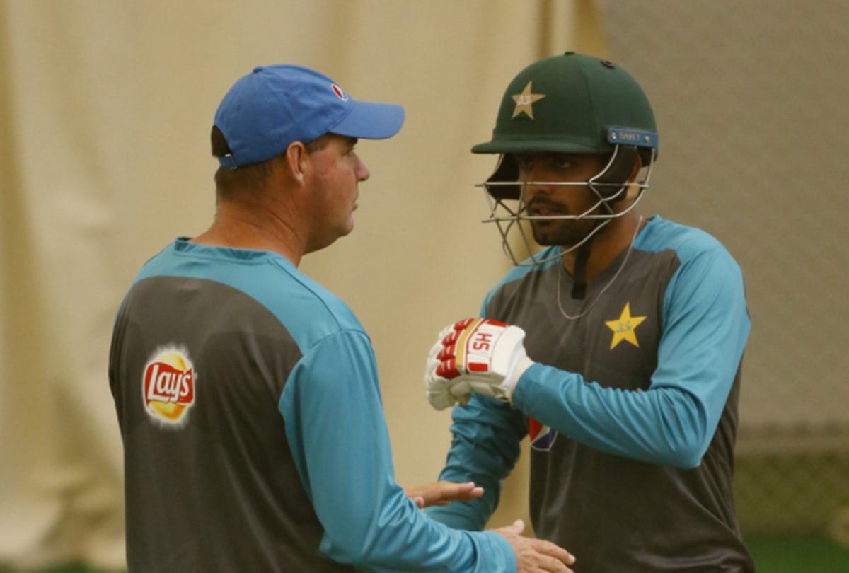 Mickey Arthur likely to replace Chandika Hathurusingha as Sri Lanka new head coach