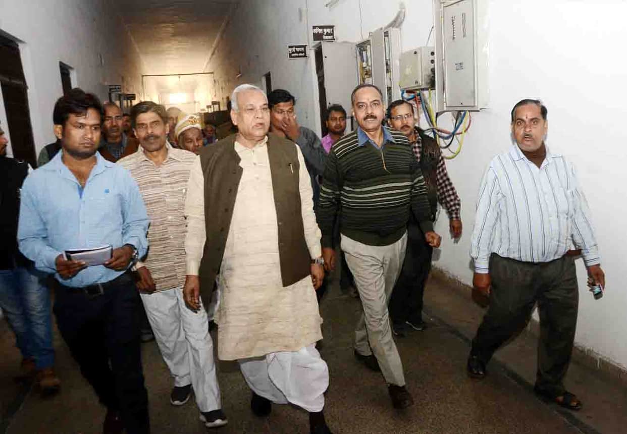 Minister Satyadev Pachauri Surprise inspection in directorate of industries