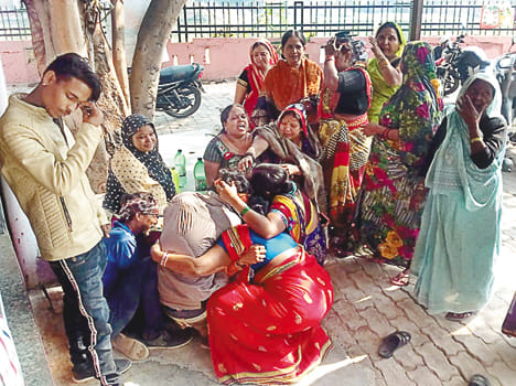 Cleansing worker died due to falling from the tempo