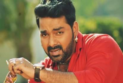 Bhojpuri star Pawan singh gets injured in stage performance rohtas