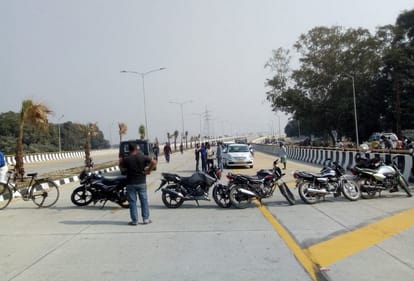 Road accident in varanasi one people died