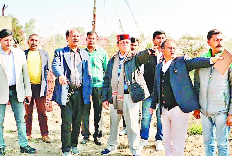 भंडारी ने किया सब्जी मंडियों का दौरा