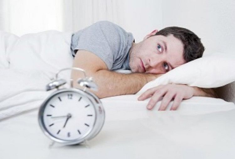 42 percent of people suffering from skin diseases have trouble sleeping