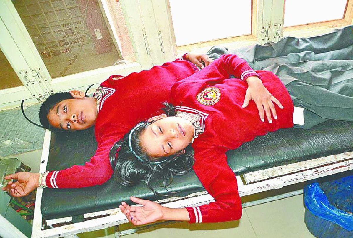 four students fall sick after rubella vaccination in firozabad