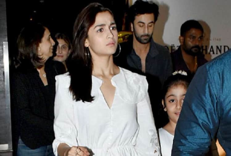 Ranbir kapoor sister Riddhima Kapoor apologies on instagram after trolled for jewelry design copy