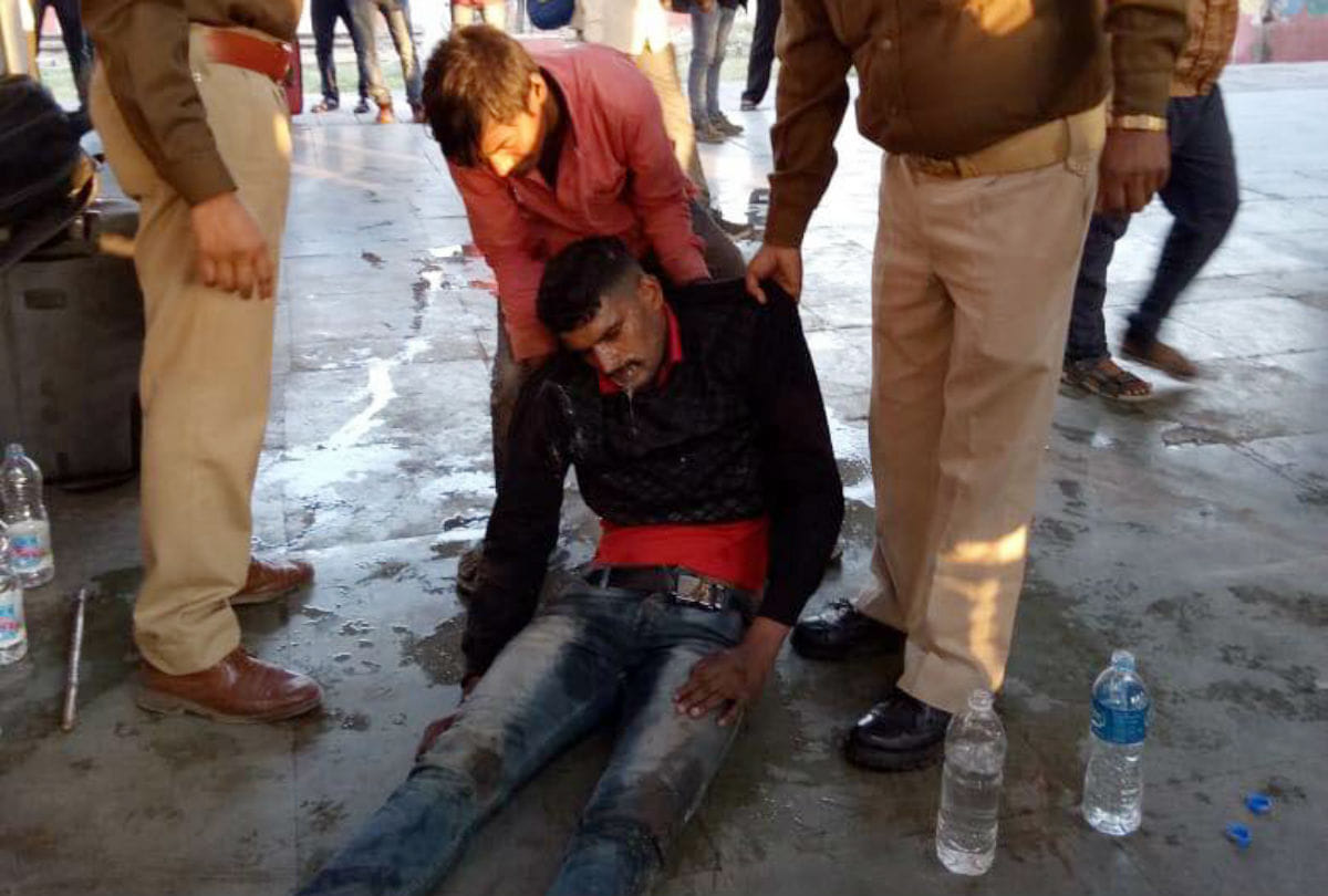 SSB jawan committed suicide by poison at agra cantt station