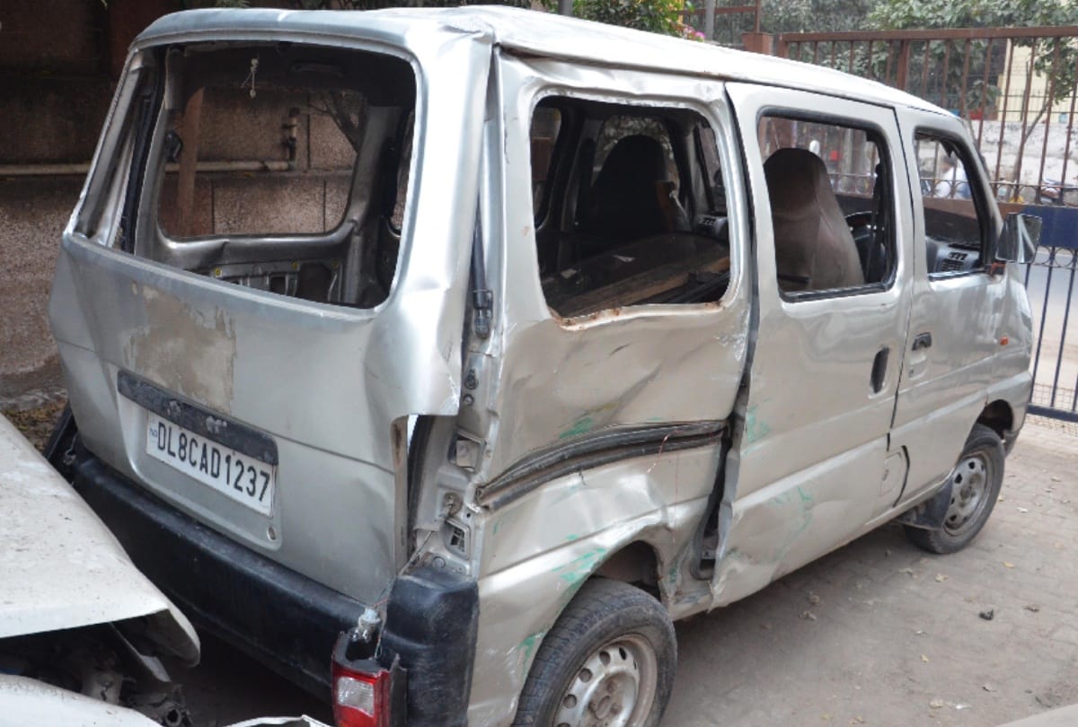 Boy killed and girl injured after an auto rickshaw hit van in north Delhi