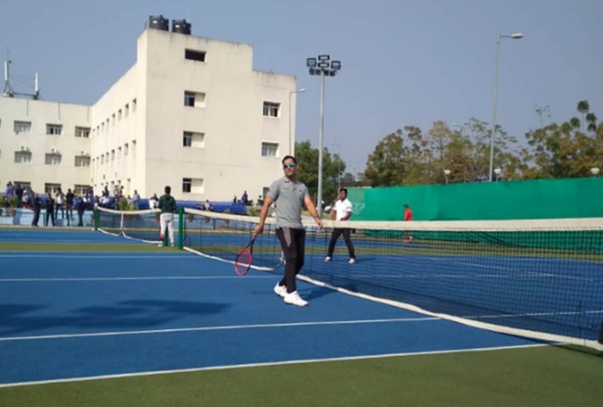 MS Dhoni participate in Ranchi tennis tournament