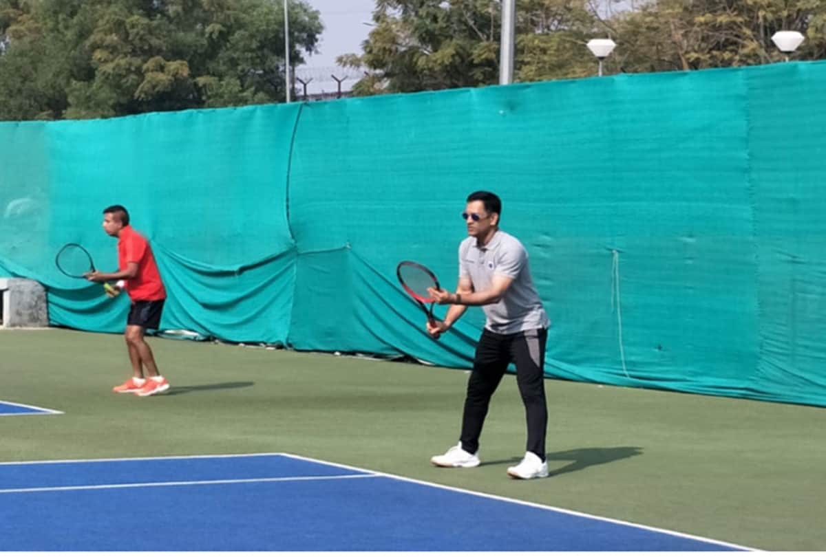 MS Dhoni participate in Ranchi tennis tournament