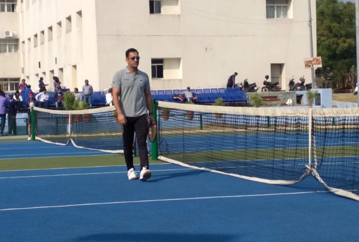 MS Dhoni participate in Ranchi tennis tournament