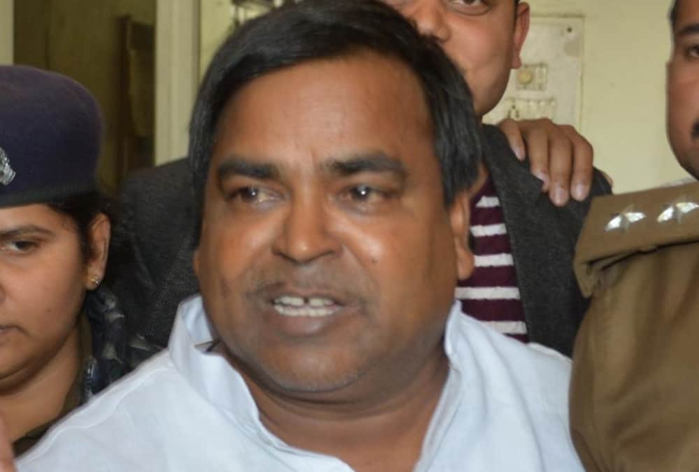 Director of Gayatri Prajapati's company writes letter to ED to become government witness.