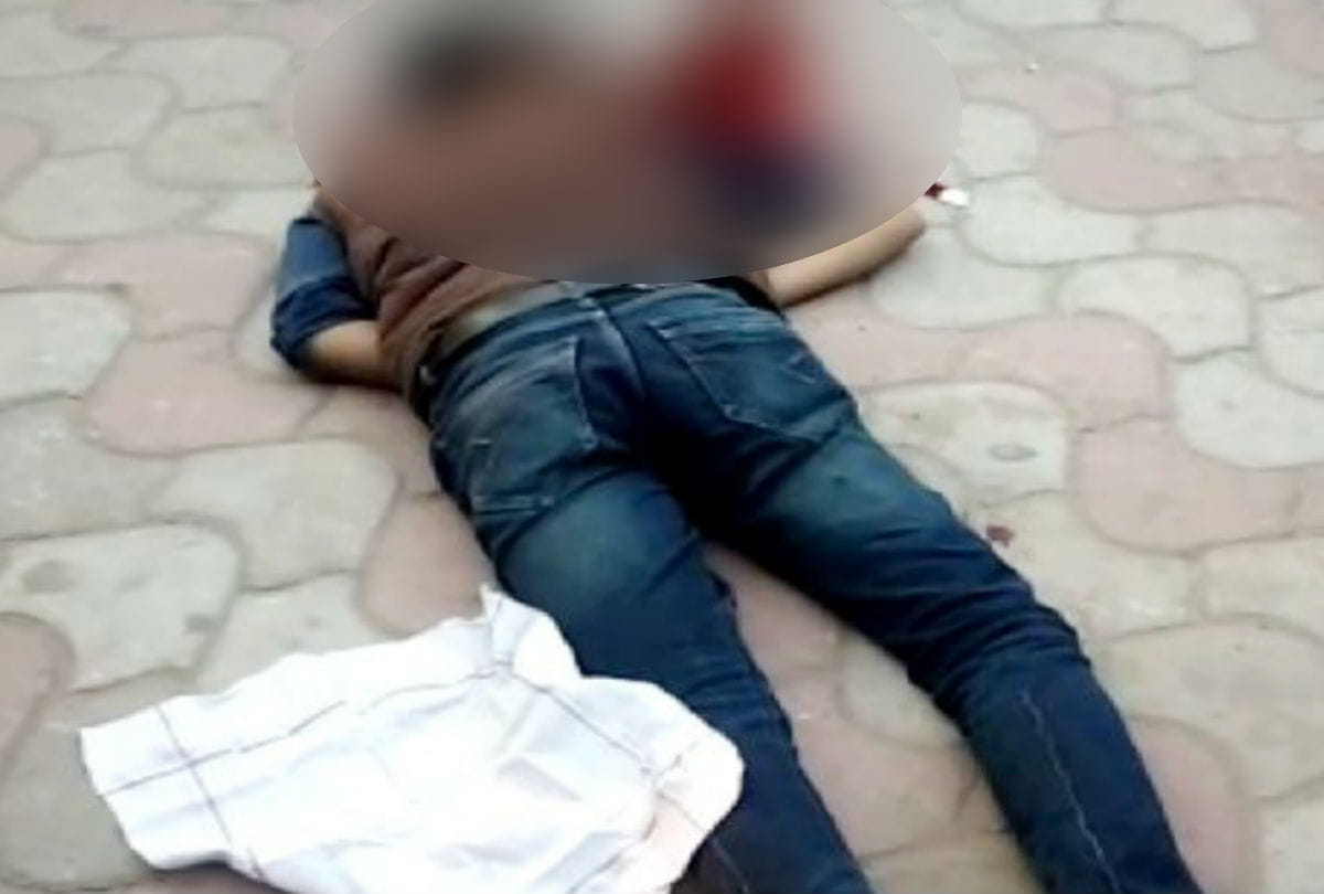 youth shoots himself after love failure in mathura
