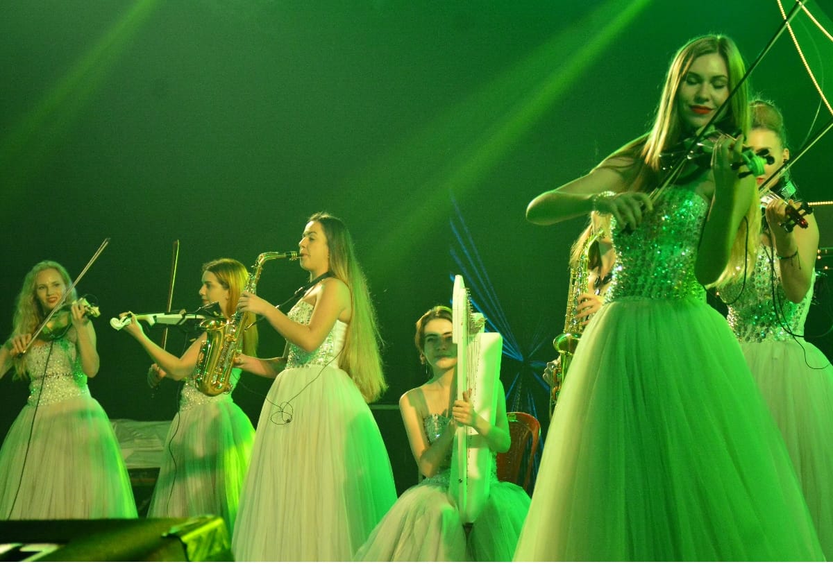 foreigner artists performed in lucknow mahotsav