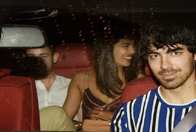 Priyanka Chopra Nick Jonas spotted in Romantic dinner date with Joe Jonas and Sophie Turner