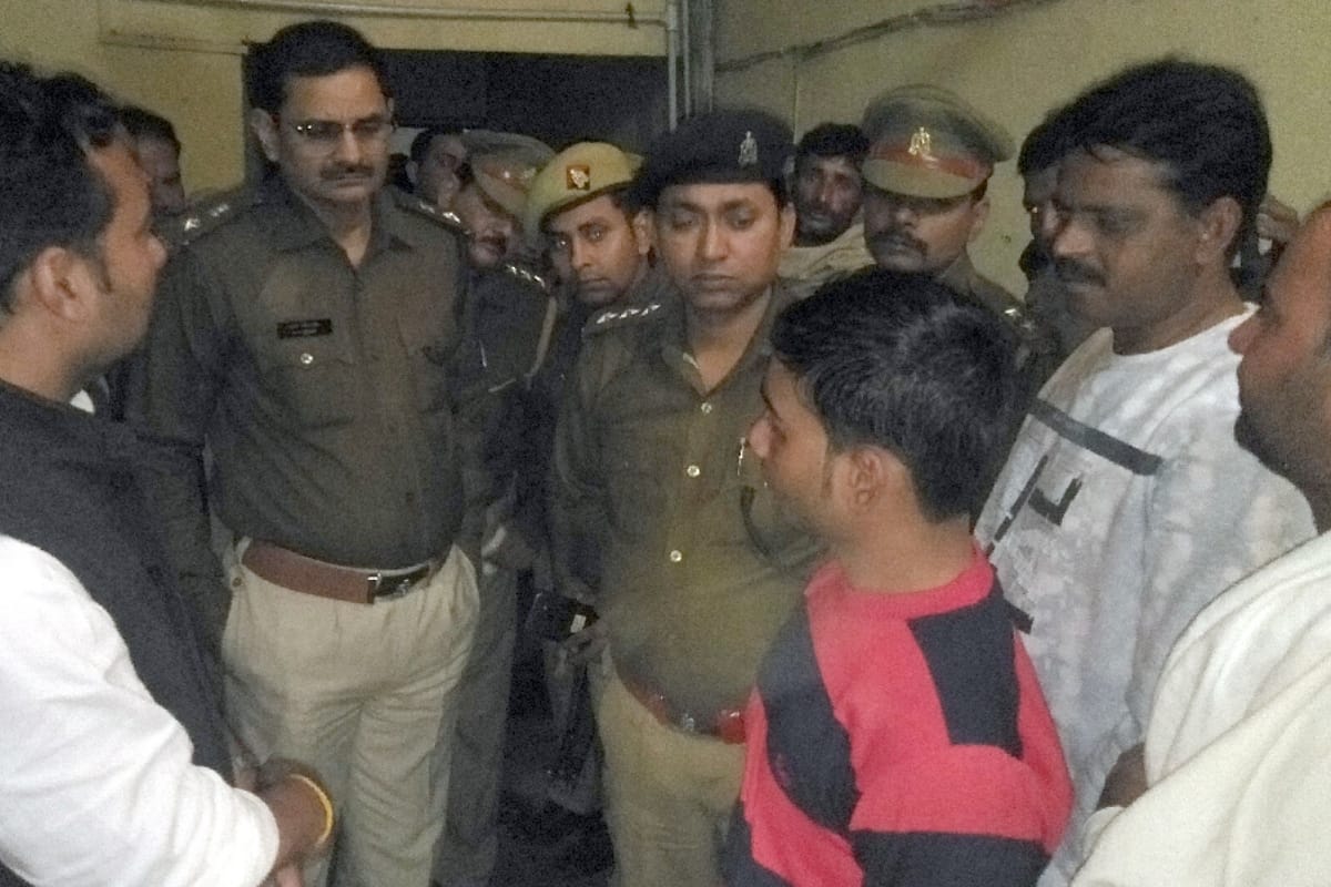 communal tension in Shamli after a man died in mob lynching force deployed
