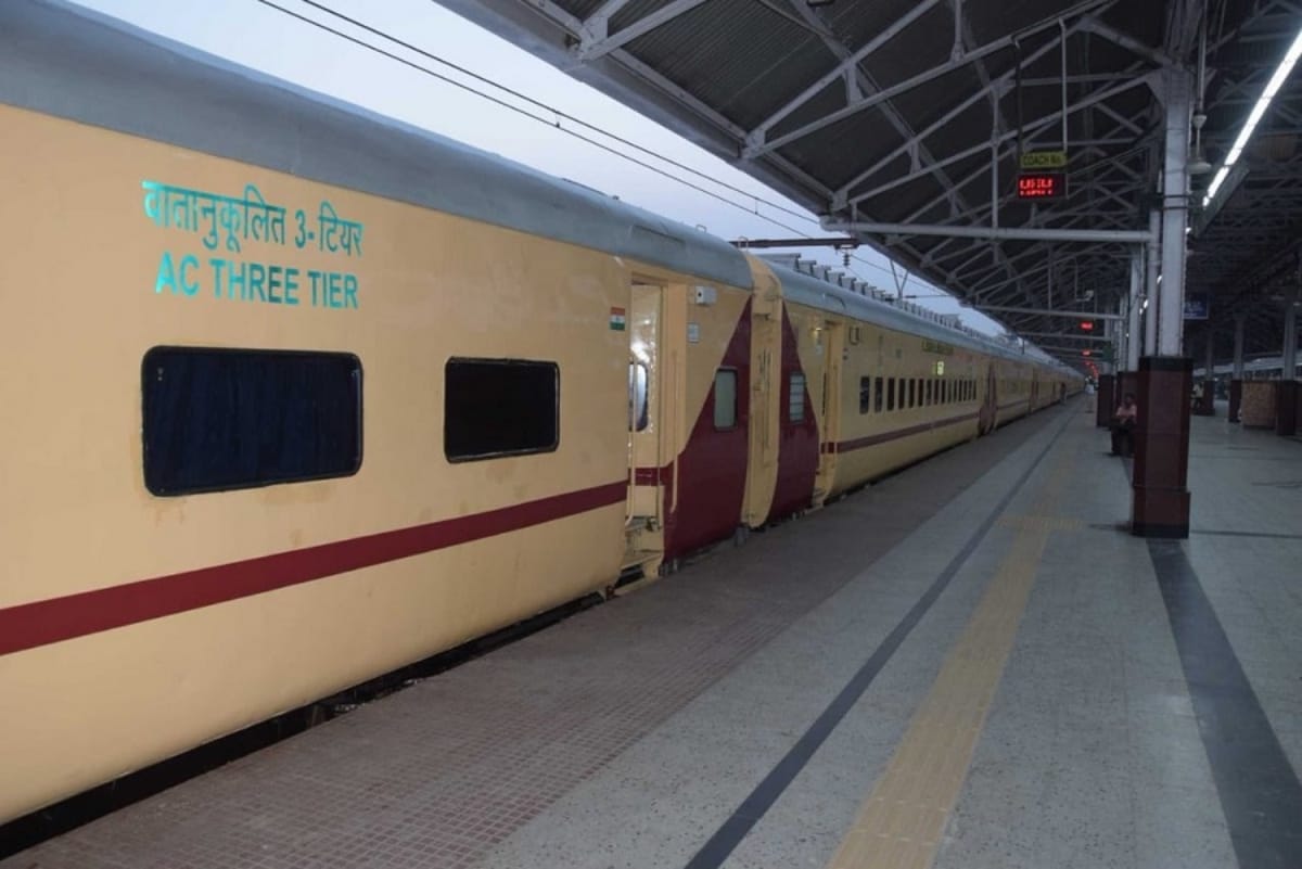 रिटायरिंग रूम की बुकिंग बंद